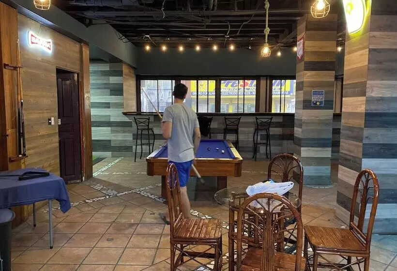 Alajuela Backpackers Airport Hostel