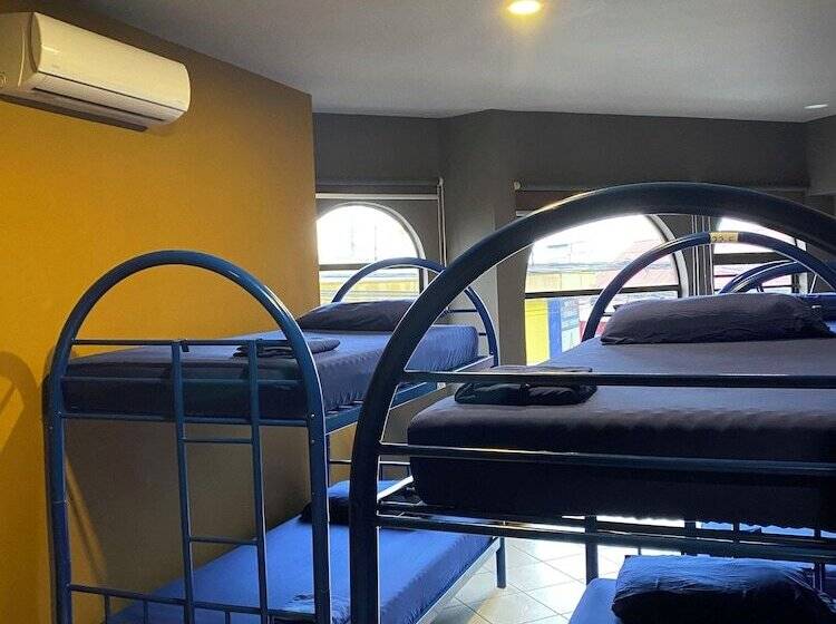 Alajuela Backpackers Airport Hostel