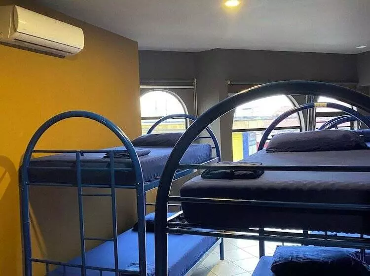 Alajuela Backpackers Airport Hostel