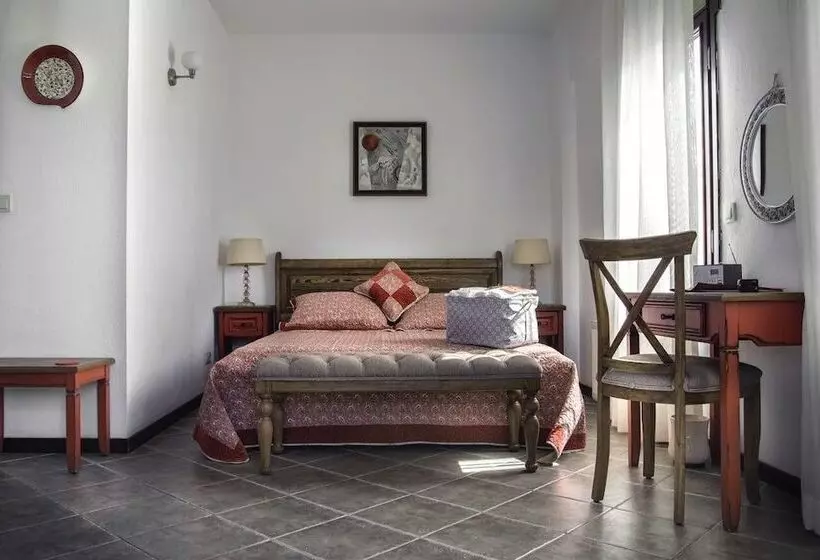 Отель Artemis Selcuk Suites