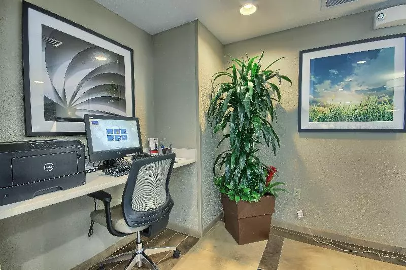 ホテル Candlewood Suites Columbus   Grove City, An Ihg