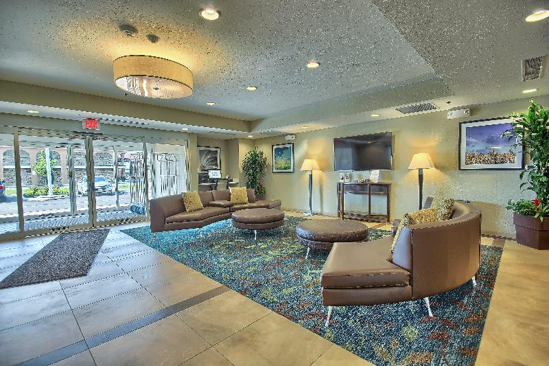Отель Candlewood Suites Columbus   Grove City, An Ihg