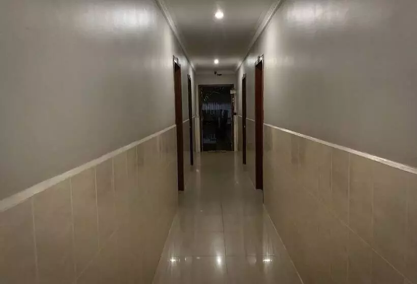 هتل Damnak Riverside Villa