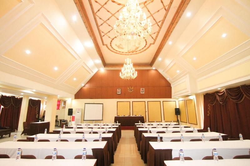 בית מלון כפרי Grand Situ Buleud