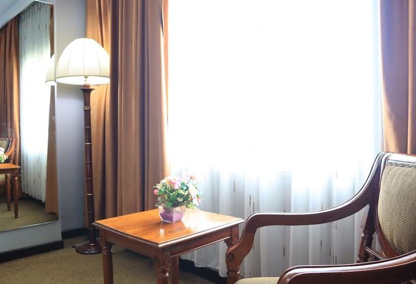 호텔 Grand Victoria