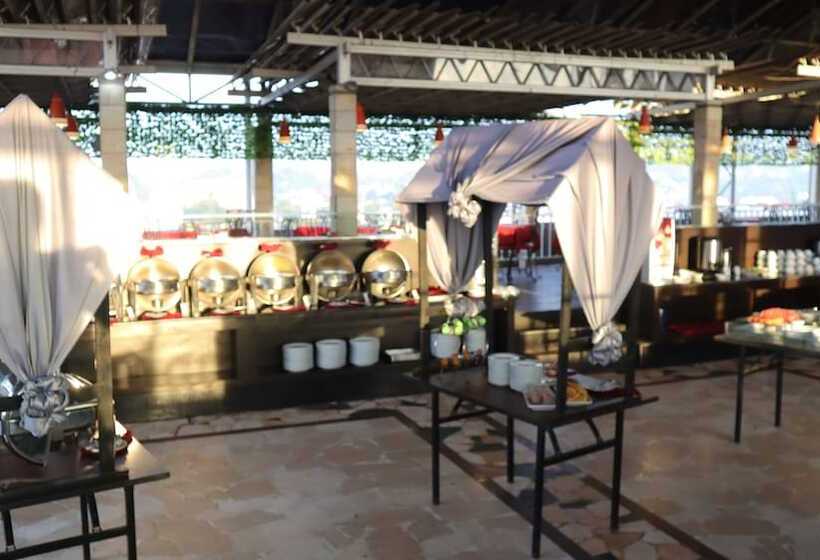 호텔 Grand Victoria