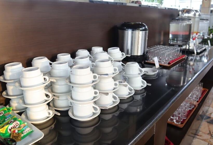 호텔 Grand Victoria