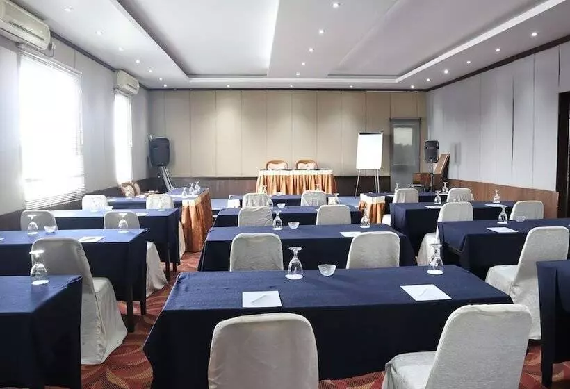 酒店 Grand Victoria