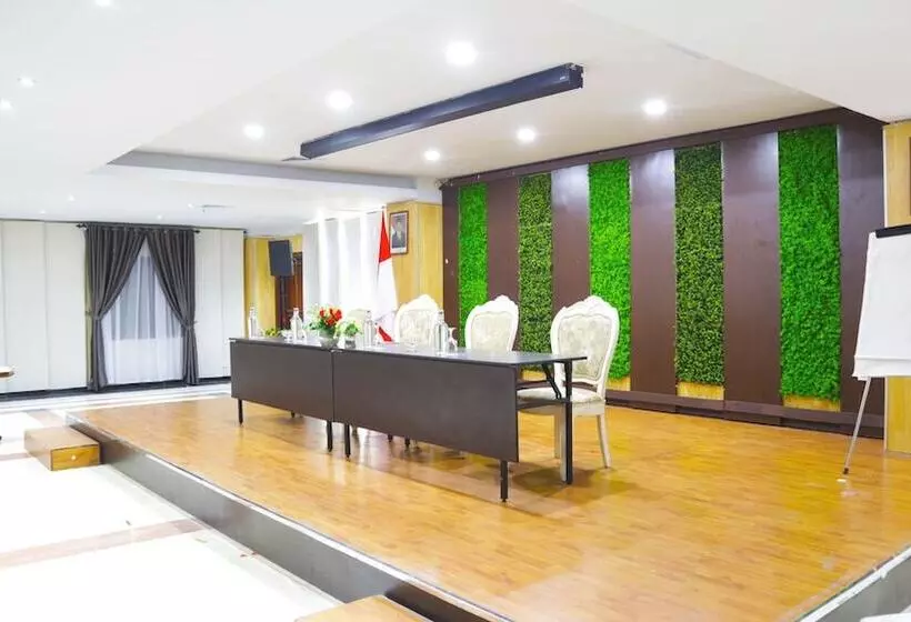 酒店 Grand Victoria