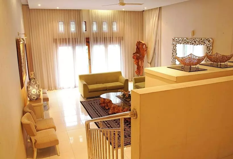 ホテル Resort Prima Sangkanhurip