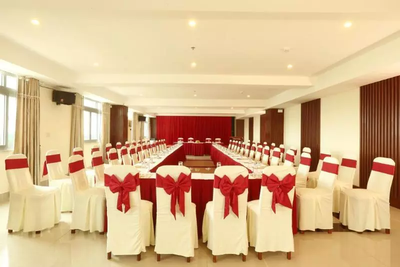 هتل Van Phat Riverside