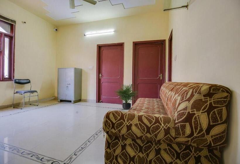 Hotel Flagship Corner Guest House