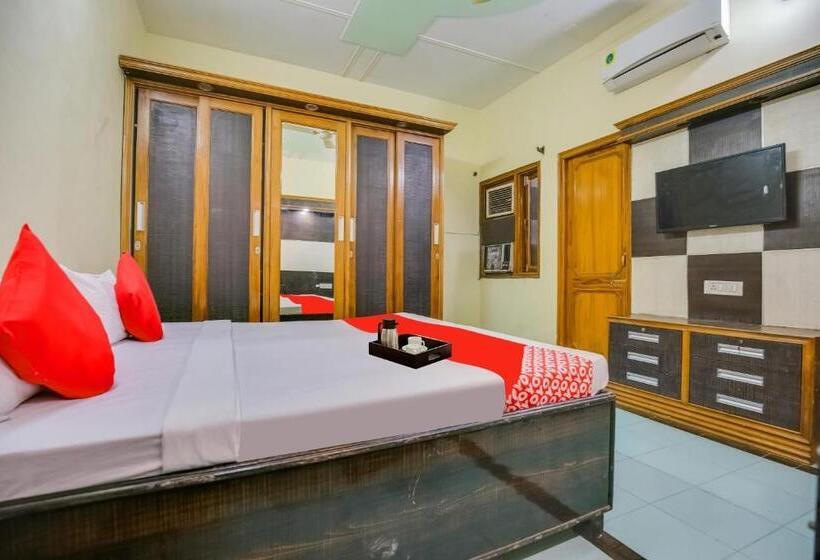 Hotel Flagship Corner Guest House