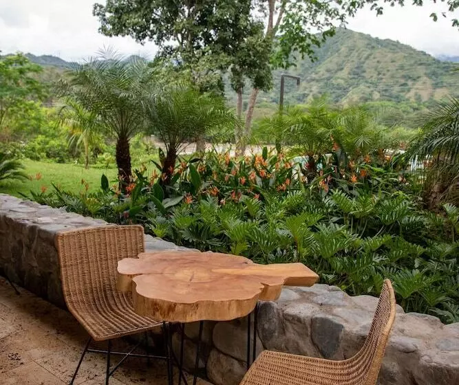 Hotelli Nativa Refugio Escondido