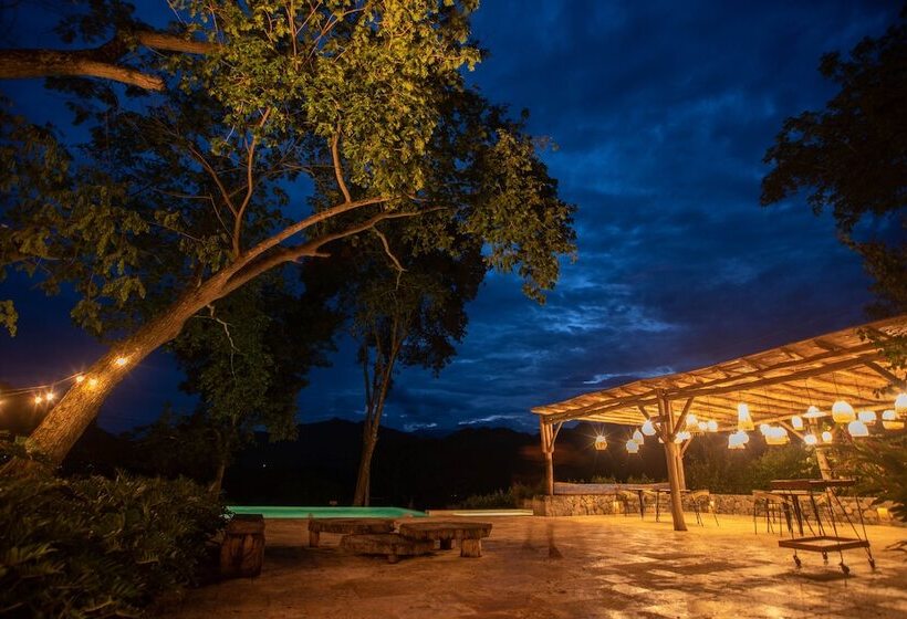 هتل Nativa Refugio Escondido