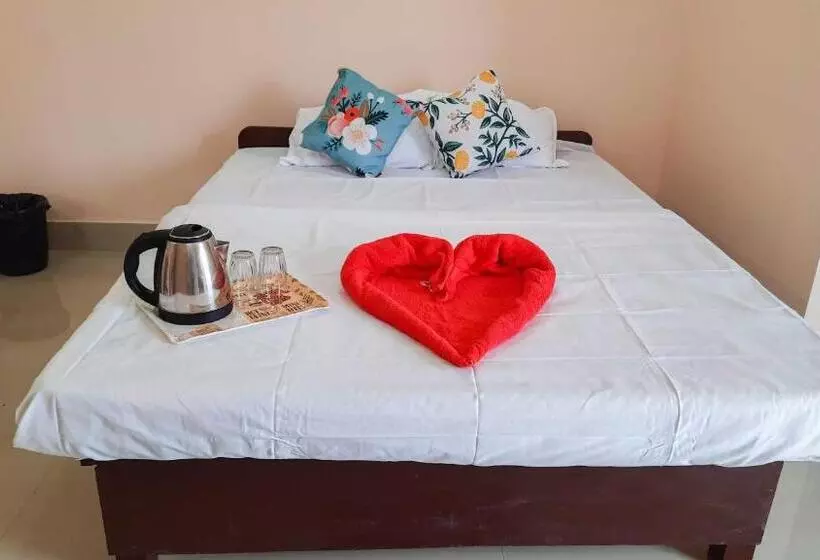 هتل Spot On Maddy S Guest House