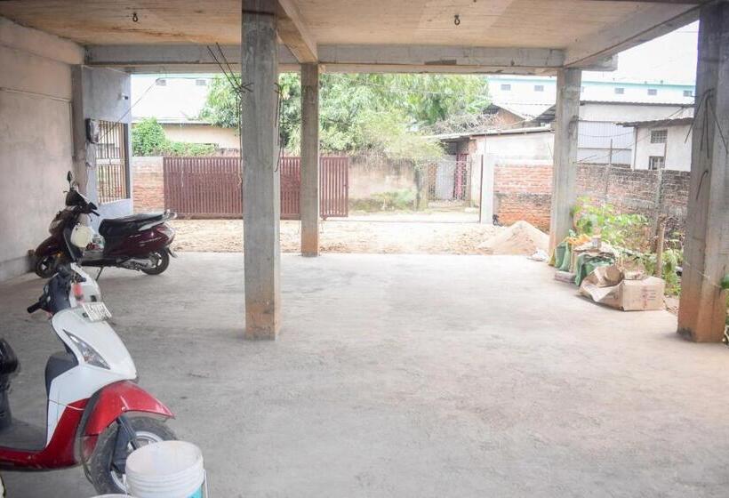 ホテル Spot On Maddy S Guest House