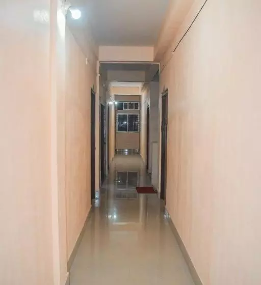 هتل Spot On Maddy S Guest House