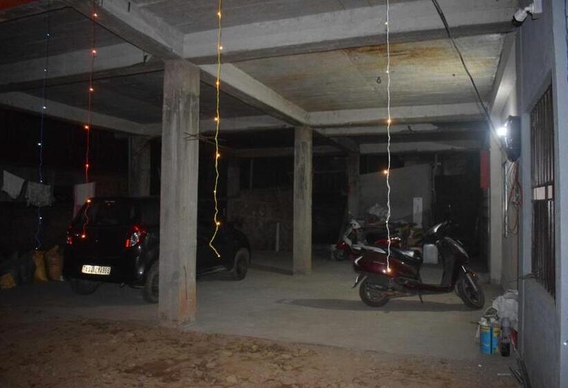 ホテル Spot On Maddy S Guest House