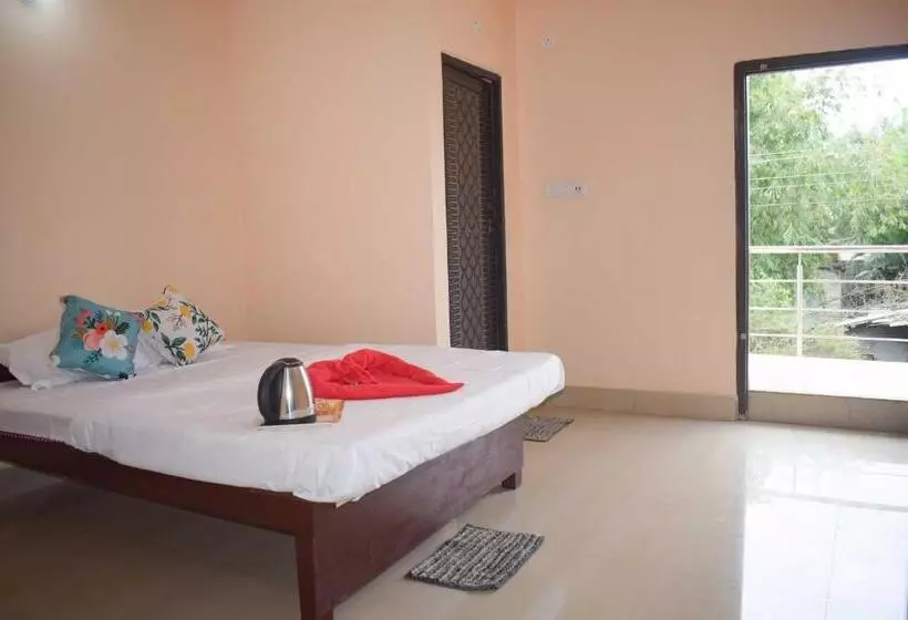 هتل Spot On Maddy S Guest House