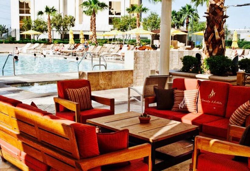 Stunning Balcony Strip View Mgm Signature Free Valet