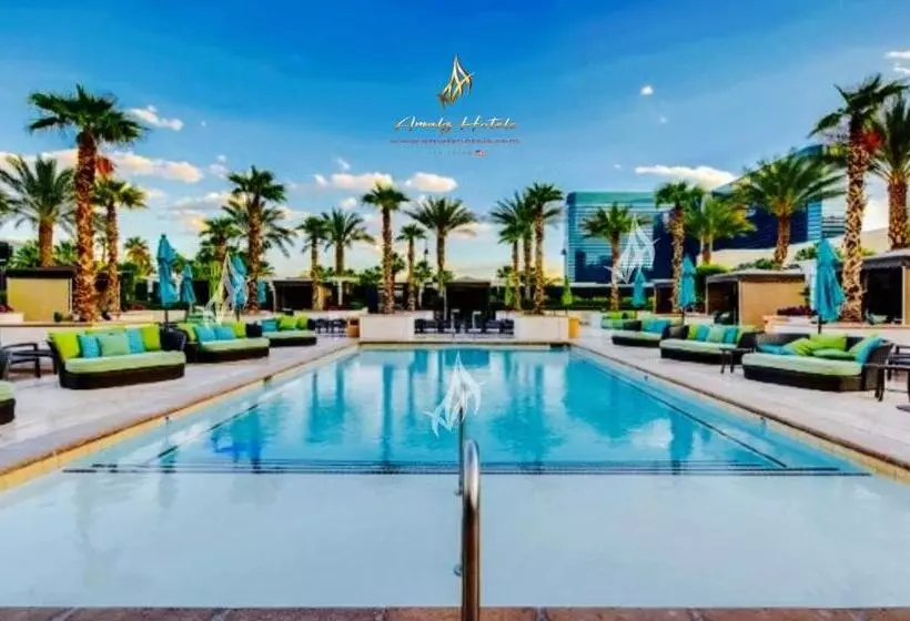 Stunning Balcony Strip View Mgm Signature  Free Valet