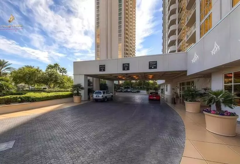 Stunning Balcony Strip View Mgm Signature  Free Valet