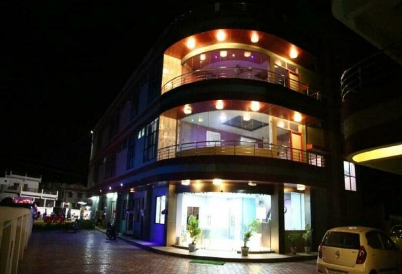 ホテル Amogh, Raisen