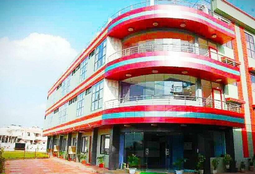 ホテル Amogh, Raisen