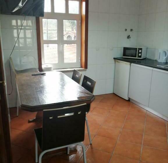 هتل Alojamento Castro Caminho De Santiago