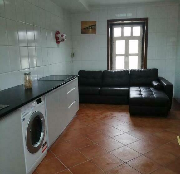 هتل Alojamento Castro Caminho De Santiago