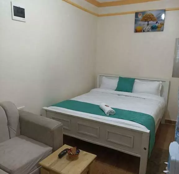 تختخواب و صبحانه Essie Studios Naivasha Cbd