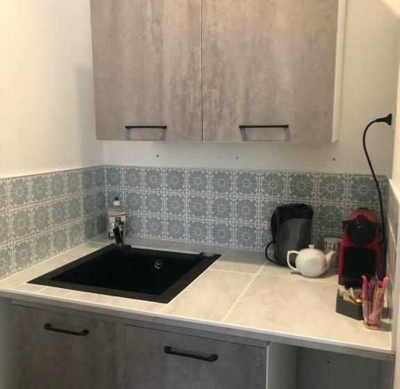 تختخواب و صبحانه Au Petit C Alain