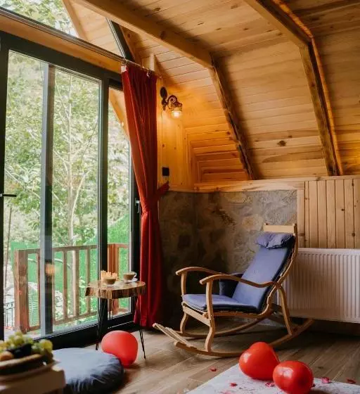تختخواب و صبحانه Serinle Bungalow