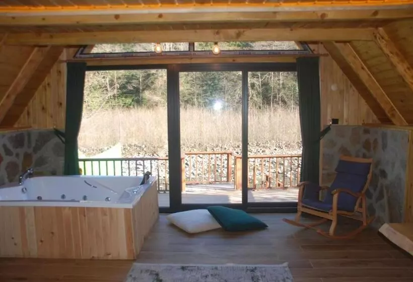 تختخواب و صبحانه Serinle Bungalow