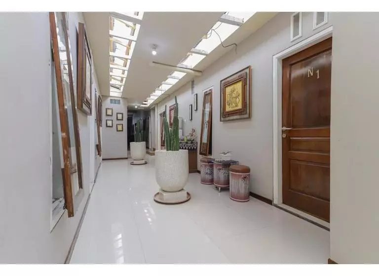 Hotelli Reddoorz Syariah At House Of Melati Kepanjen
