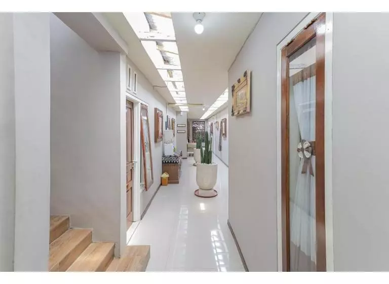 Hotelli Reddoorz Syariah At House Of Melati Kepanjen