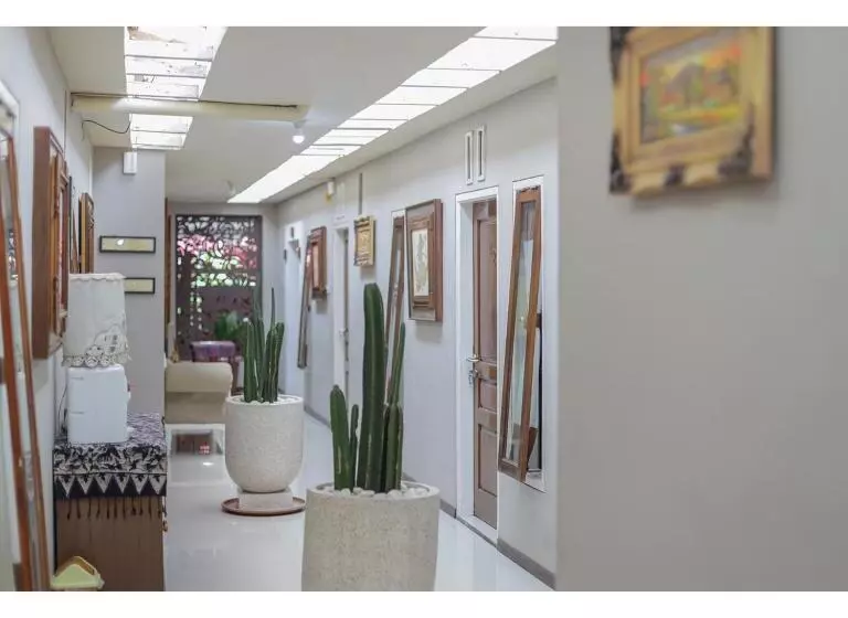 Hotelli Reddoorz Syariah At House Of Melati Kepanjen