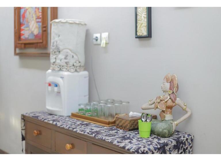 Otel Reddoorz Syariah At House Of Melati Kepanjen