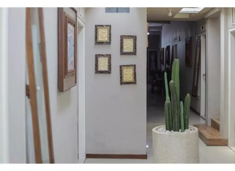 Hotelli Reddoorz Syariah At House Of Melati Kepanjen
