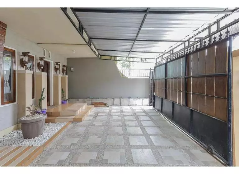 Hotelli Reddoorz Syariah At House Of Melati Kepanjen