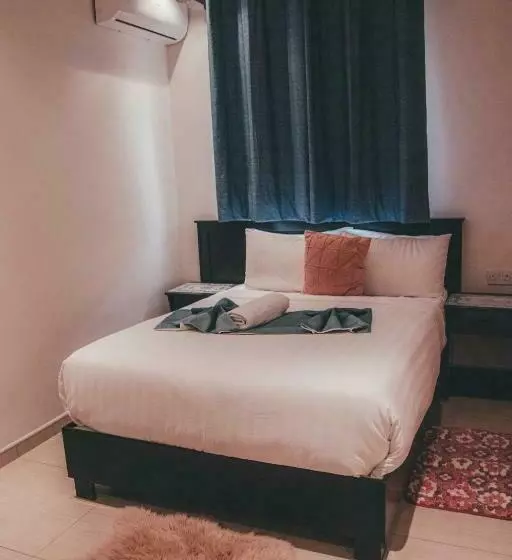 هتل Tammy S Guest House