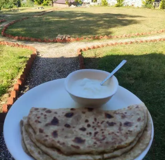 Lomakeskus The Hidden Garden Bir