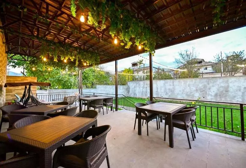 Aurelia Hotel & Restaurant