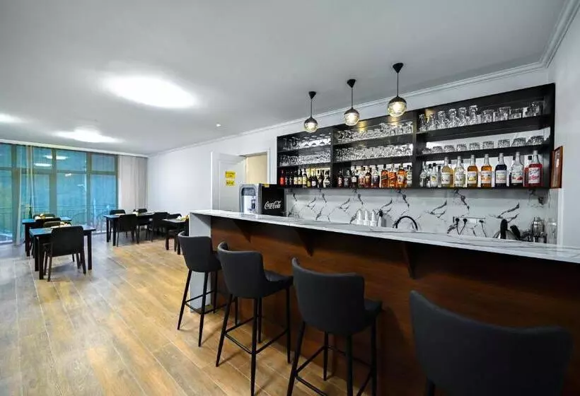 Aurelia Hotel & Restaurant