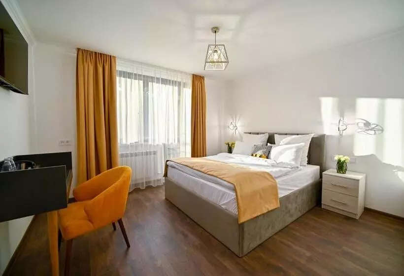 Aurelia Hotel & Restaurant