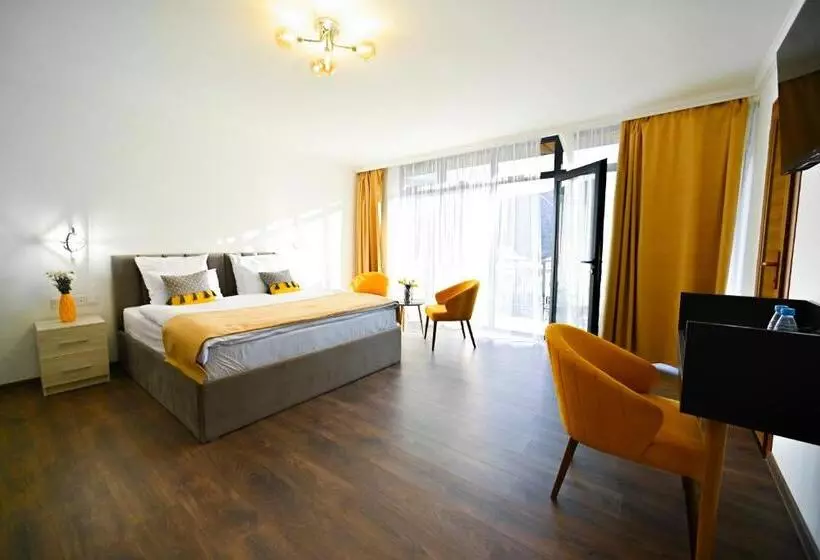 Aurelia Hotel & Restaurant