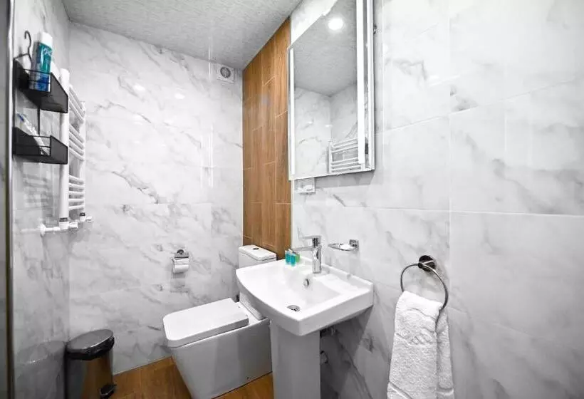 Aurelia Hotel & Restaurant