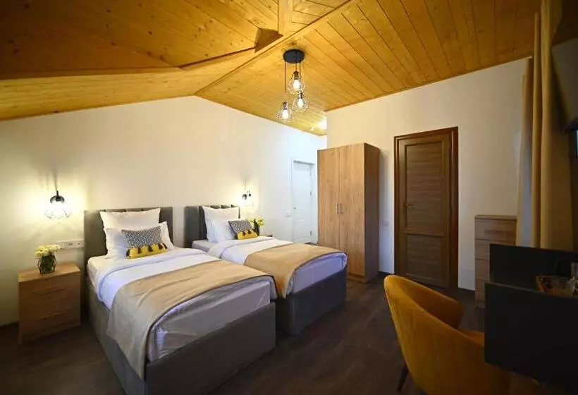 Aurelia Hotel & Restaurant