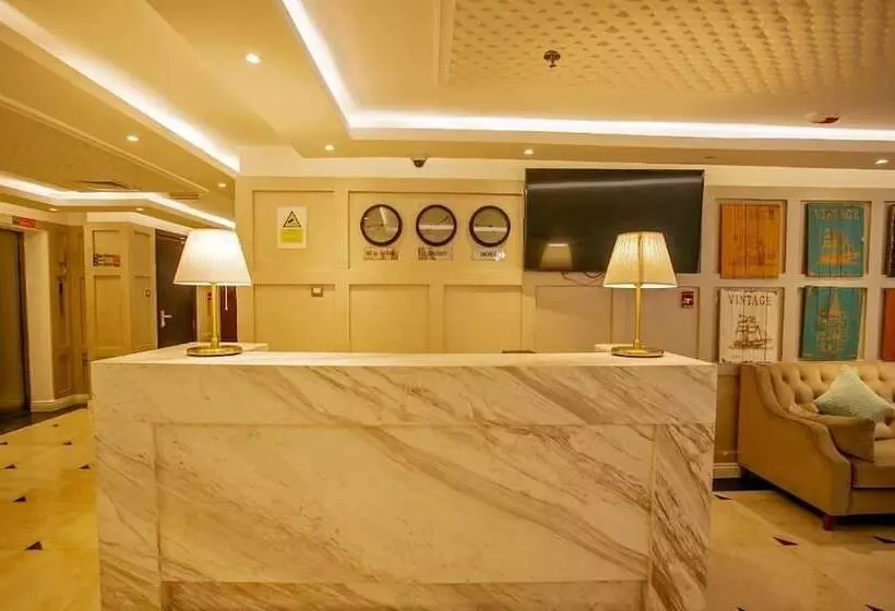 تختخواب و صبحانه Oyyo Plaza Hotel Apartment